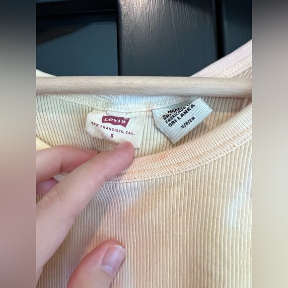 ✨Levi’s Tie Dye Ribbed Tank Top • Sz S • Yellow/Orange • Summer Festival Basic✨ - Picture 2 of 4